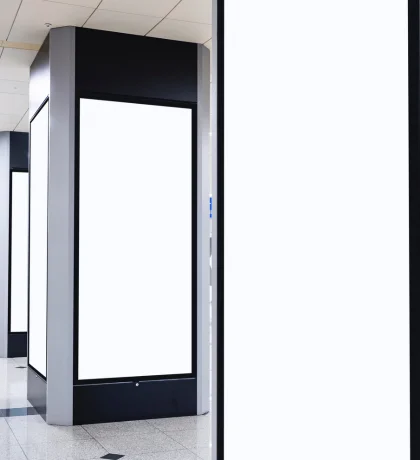 Retail Ad Screens & Window Displays